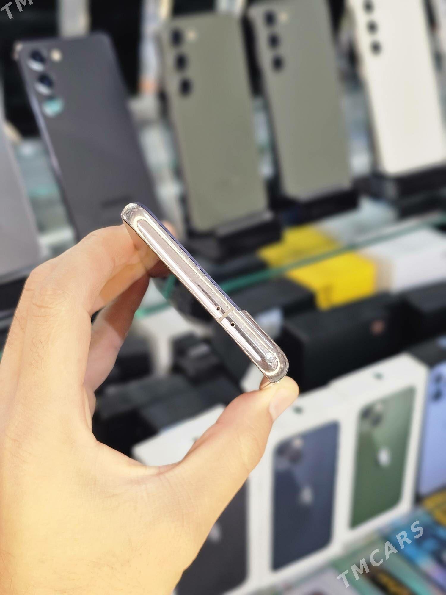 Samsung S21 - Mary - img 6