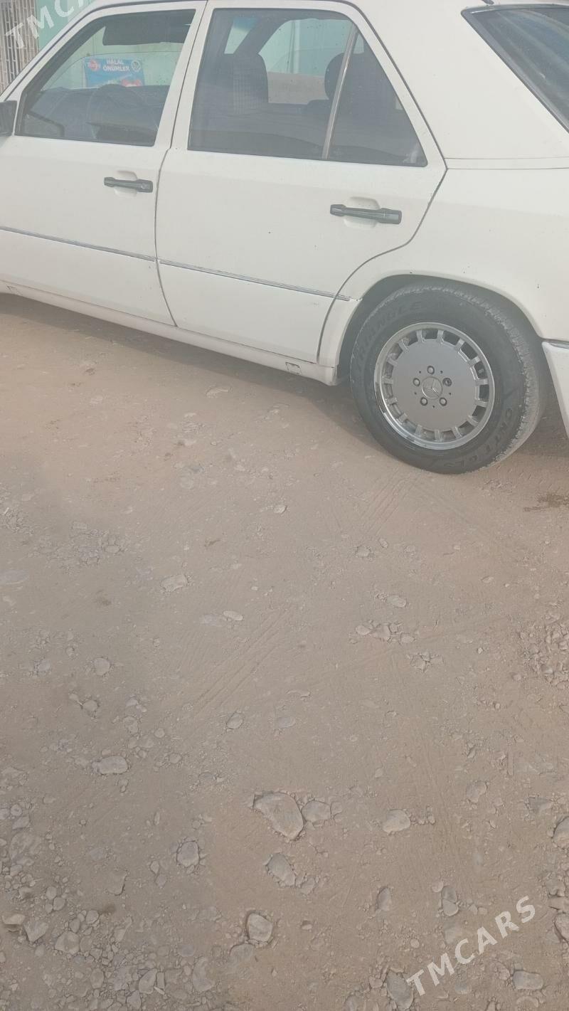 Mercedes-Benz W126 1990 - 35 000 TMT - Балканабат - img 4