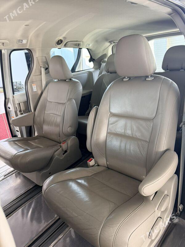 Toyota Sienna 2017 - 370 000 TMT - Гёкдепе - img 4