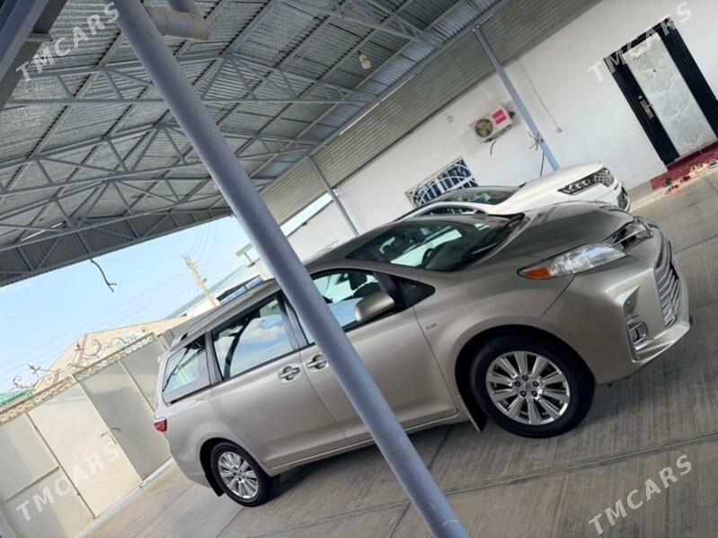 Toyota Sienna 2017 - 370 000 TMT - Гёкдепе - img 6