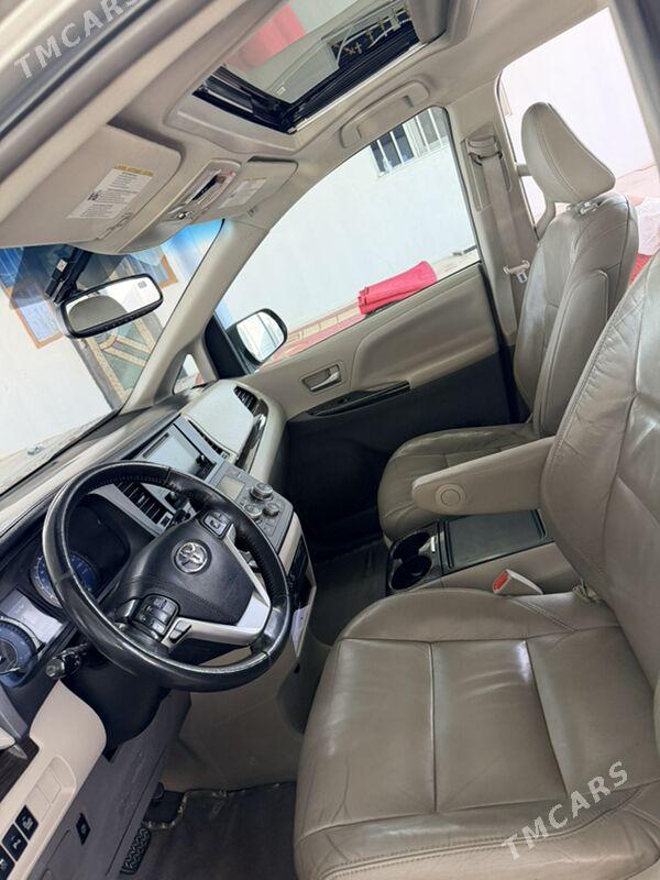 Toyota Sienna 2017 - 370 000 TMT - Гёкдепе - img 9