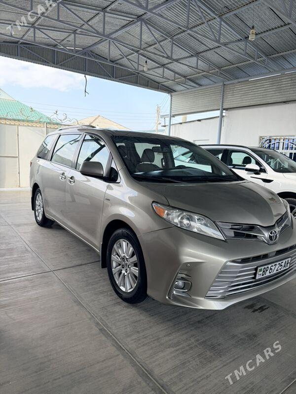 Toyota Sienna 2017 - 370 000 TMT - Гёкдепе - img 10