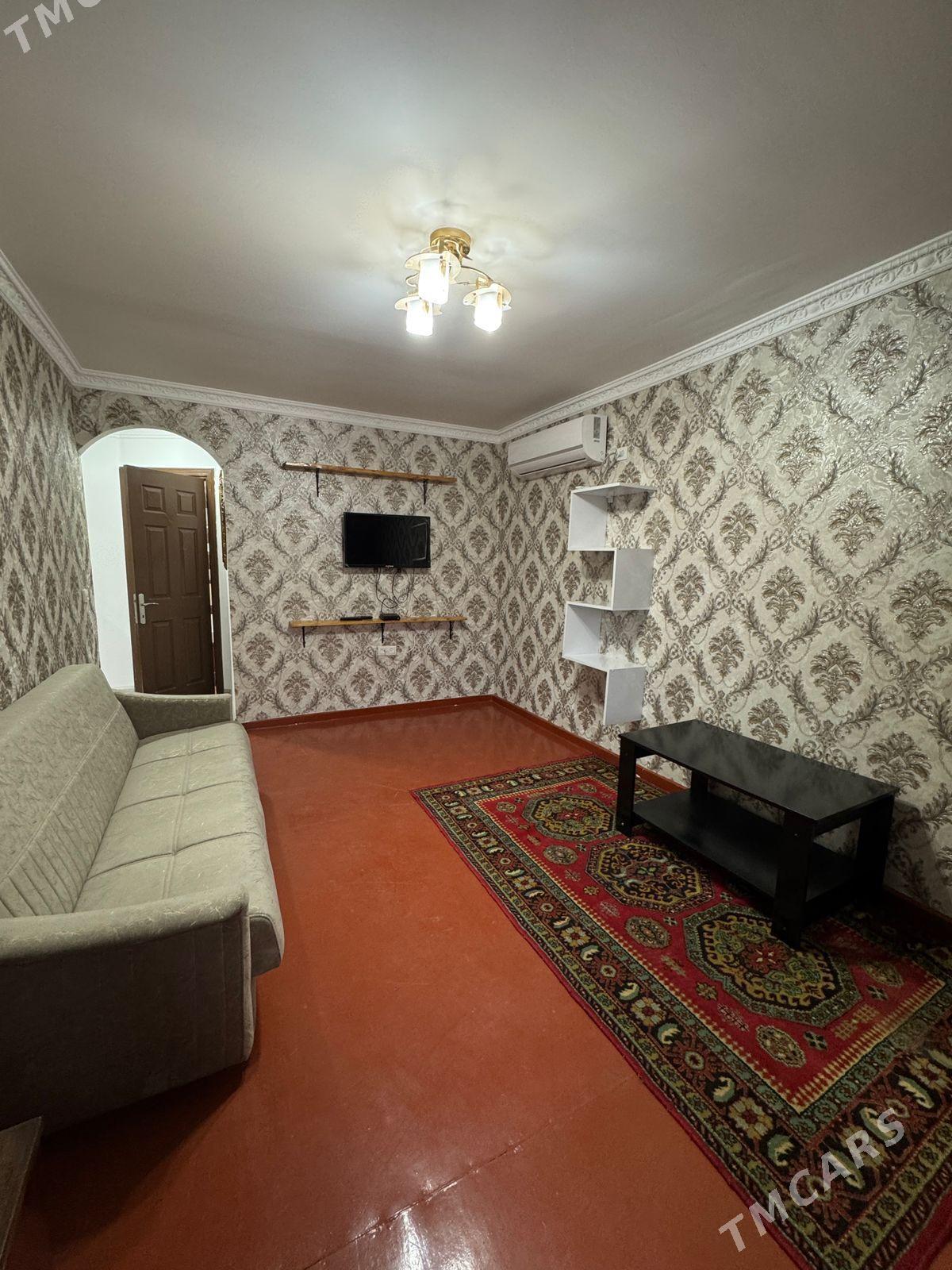 6 мкр  3 комнаты - 6 мкр - img 2