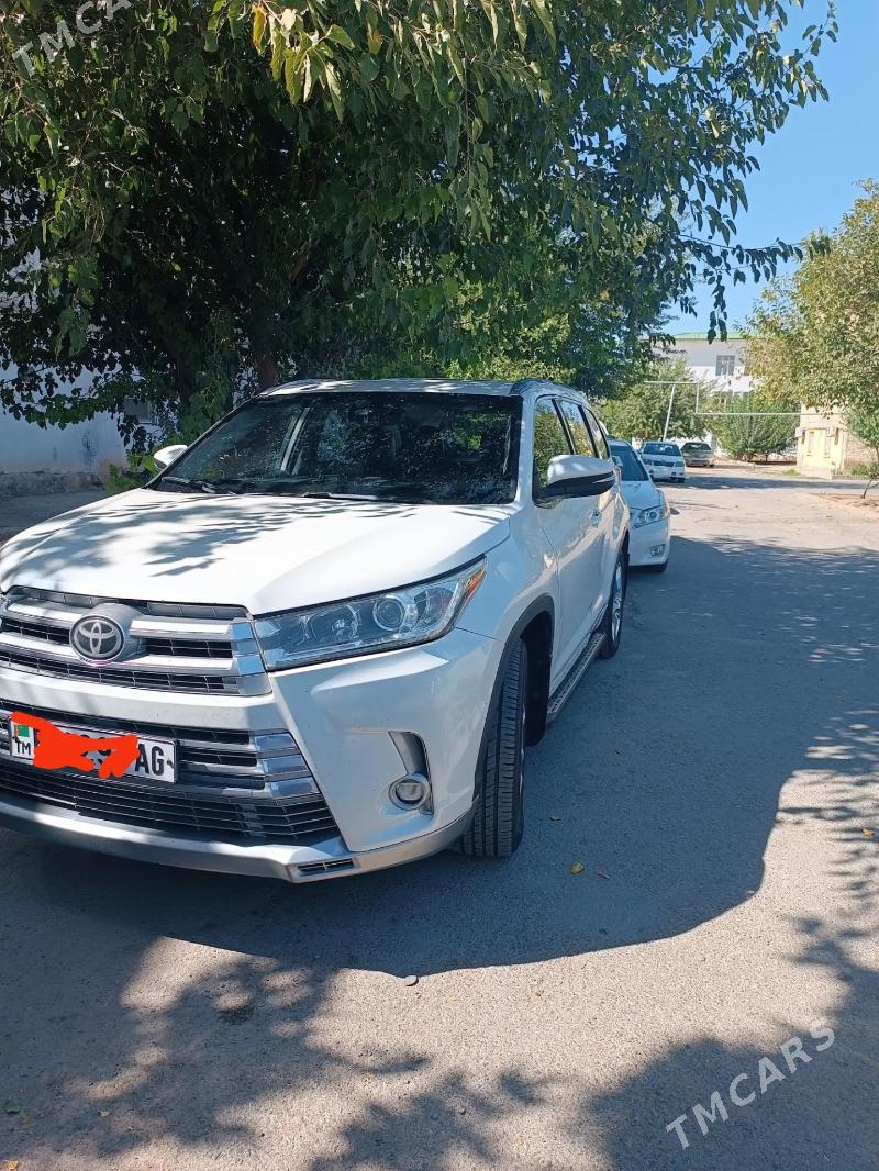 Toyota Highlander 2019 - 425 000 TMT - Aşgabat - img 1