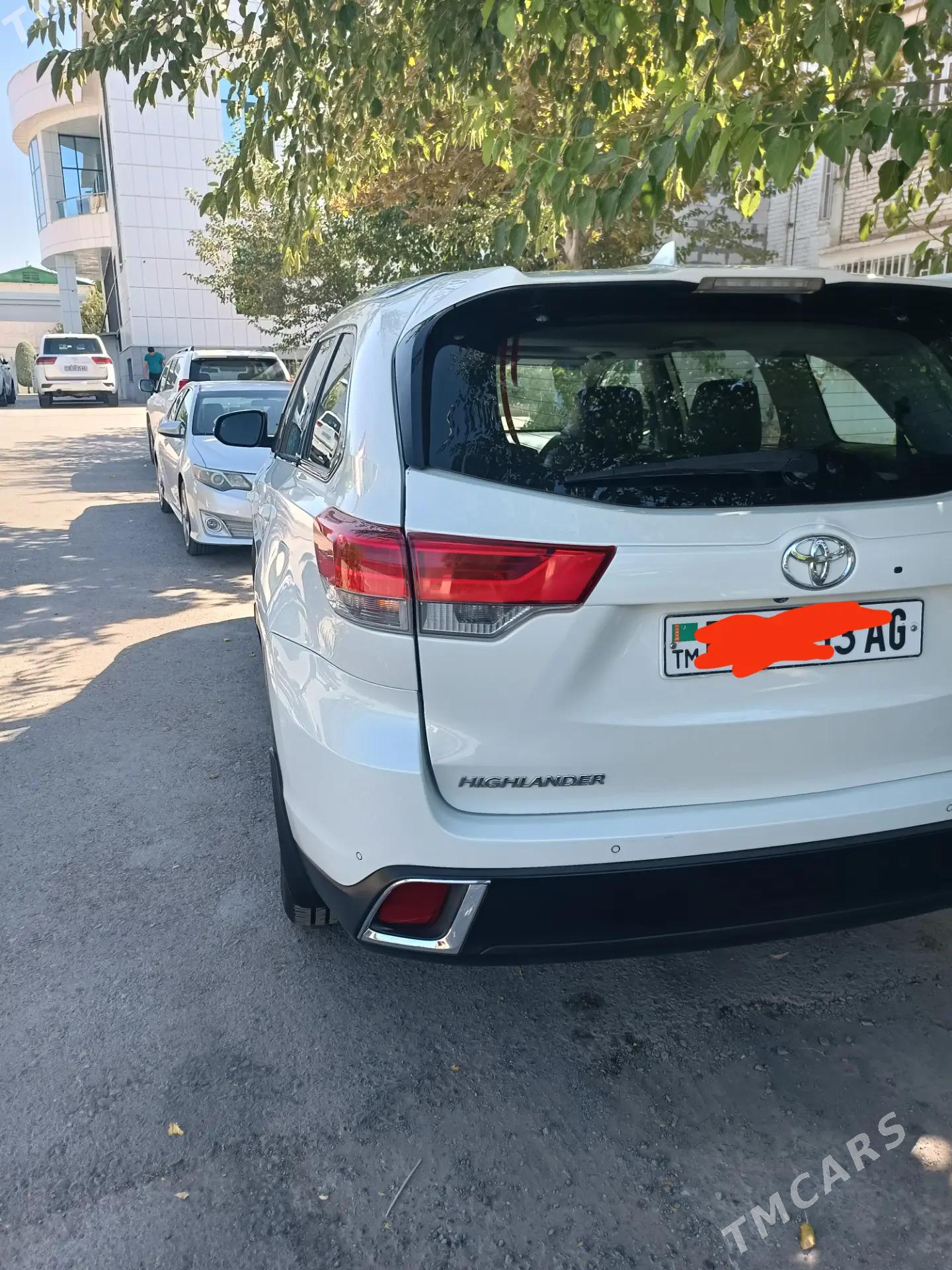 Toyota Highlander 2019 - 425 000 TMT - Aşgabat - img 2