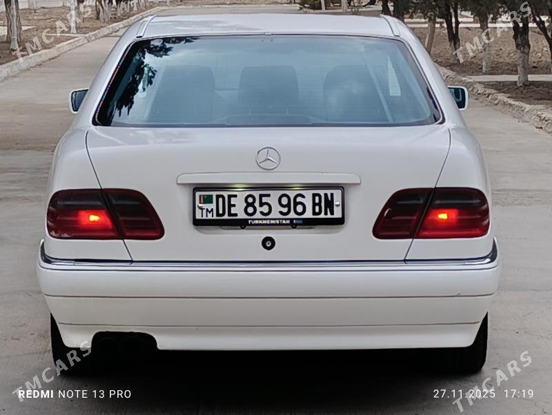 Mercedes-Benz E320 2001 - 115 000 TMT - Гызыларбат - img 4