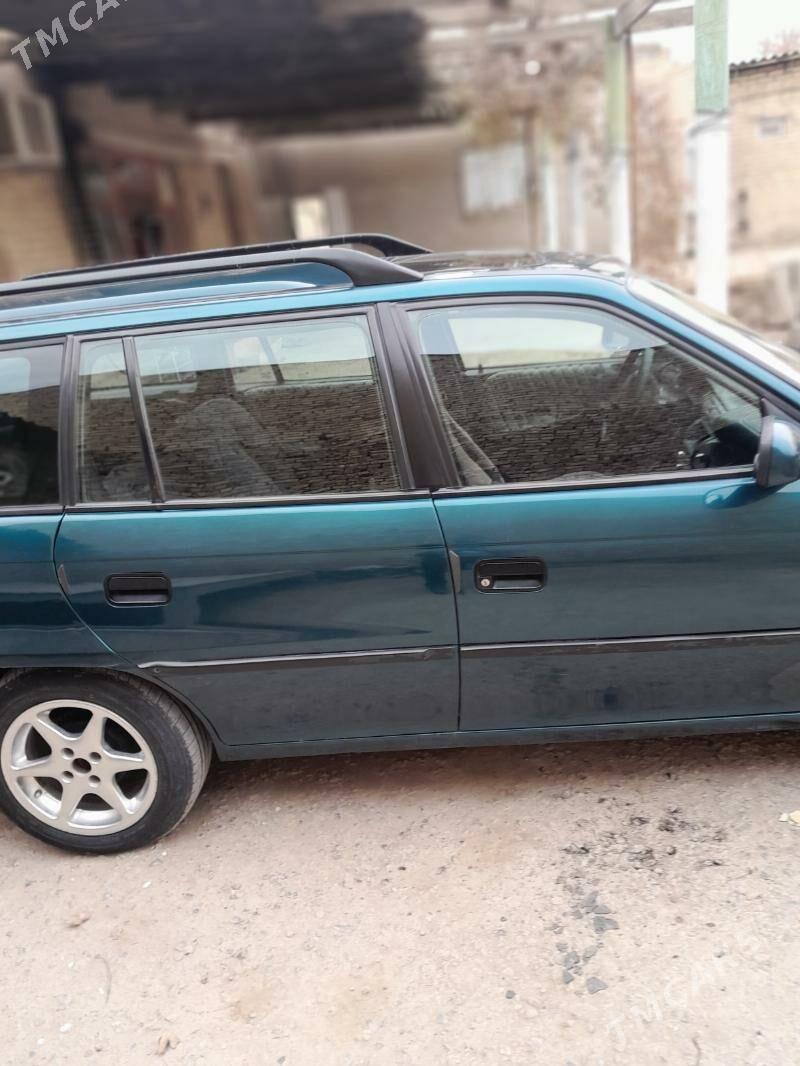 Opel Astra 1995 - 40 000 TMT - Саят - img 3