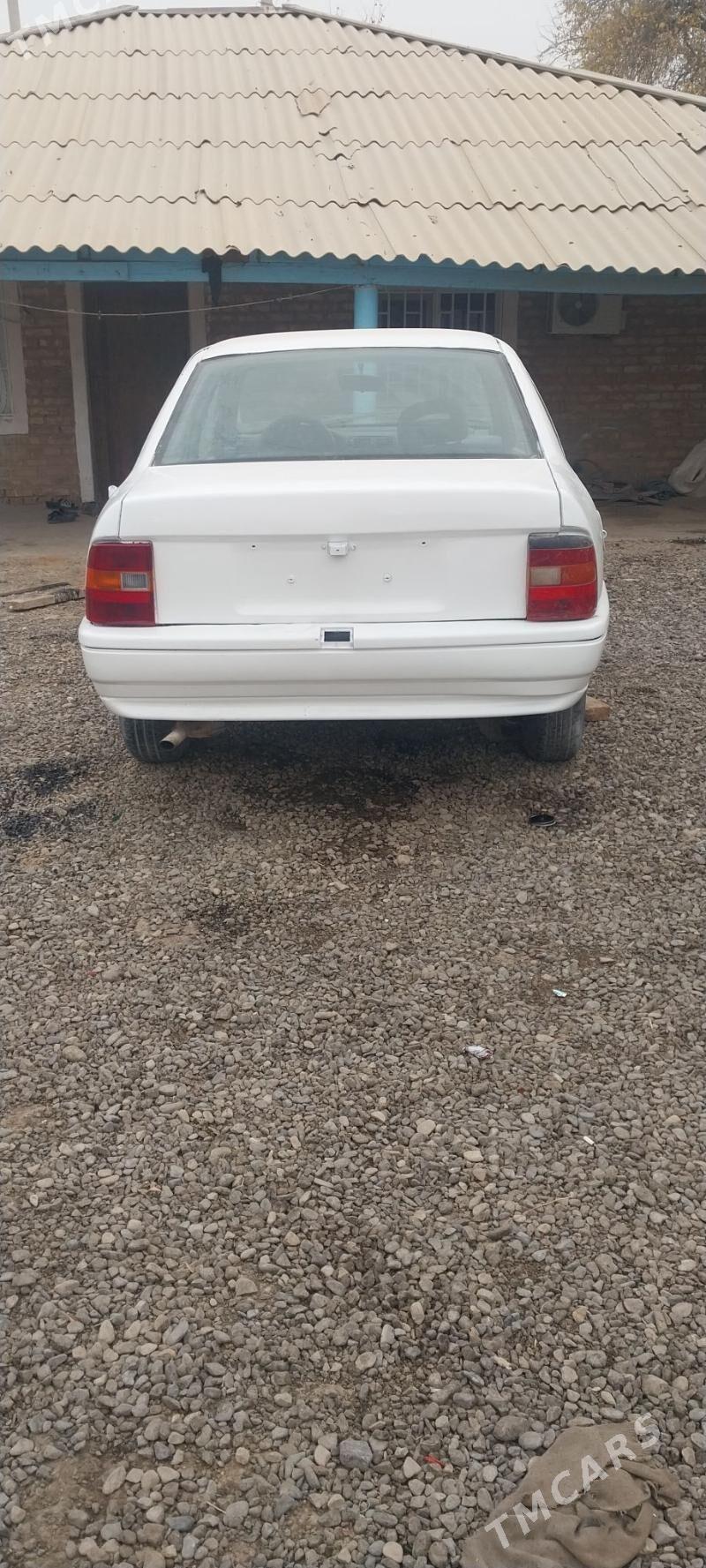 Opel Vectra 1990 - 25 000 TMT - Бабадайхан - img 2