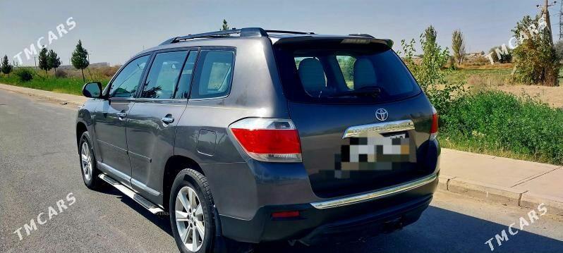 Toyota Highlander 2012 - 320 000 TMT - Halaç - img 8