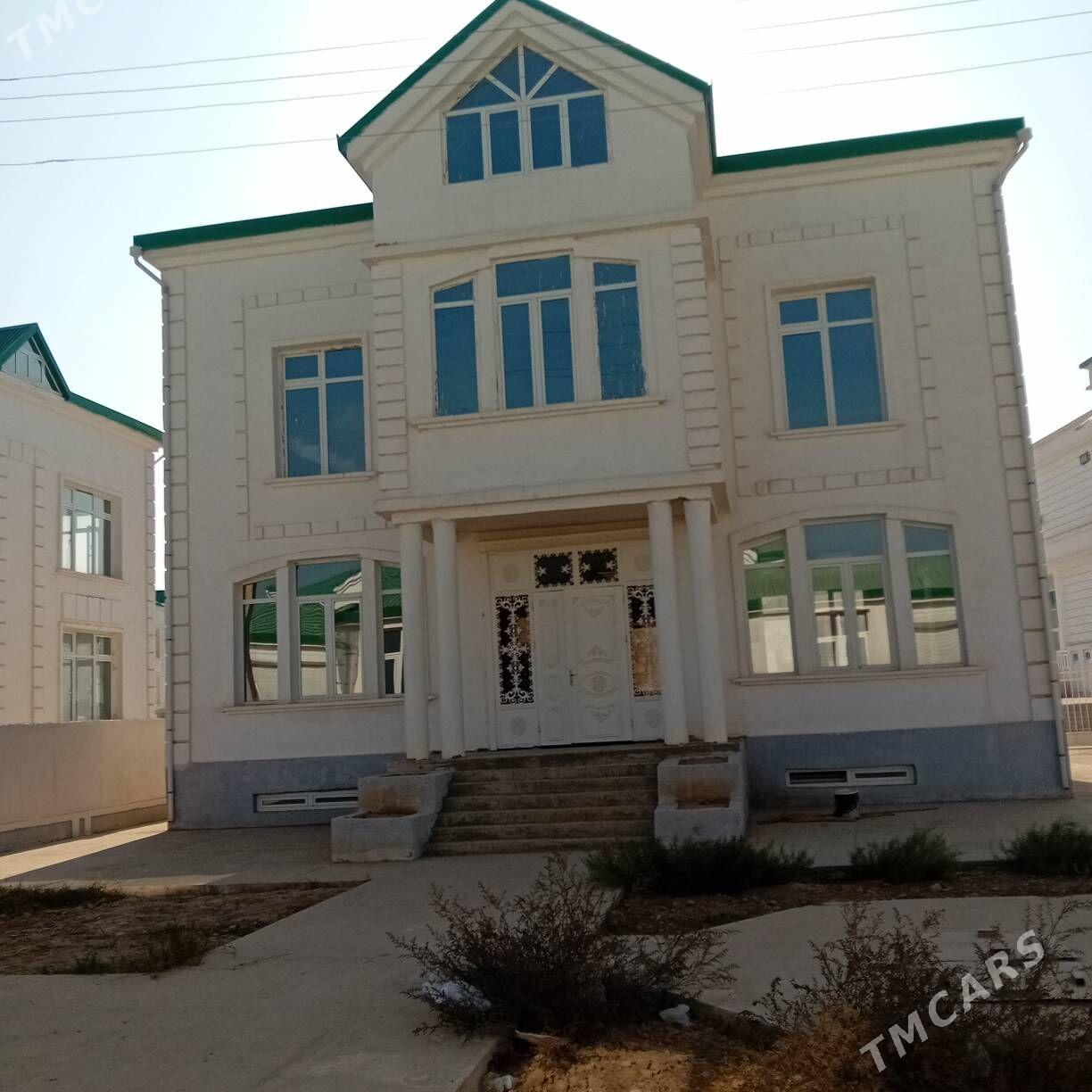 SATLYK KOTEŽ GÄMI ARZAN - Änew - img 1