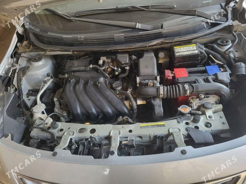 Nissan Versa 2013 - 127 000 TMT - Байрамали - img 7