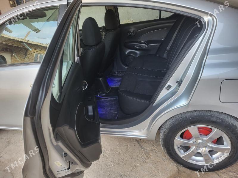 Nissan Versa 2013 - 127 000 TMT - Байрамали - img 5
