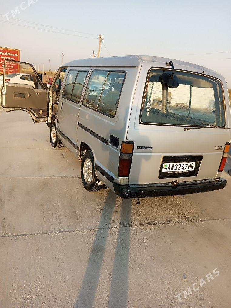Toyota Hiace 1987 - 40 000 TMT - Мургап - img 3
