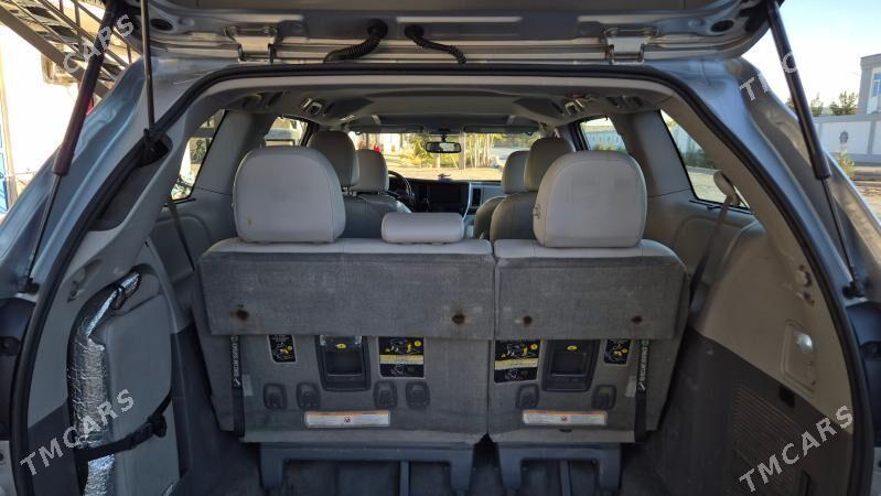 Toyota Sienna 2015 - 420 000 TMT - Сакар - img 5