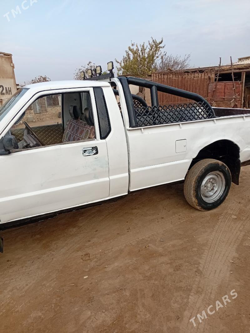 Mitsubishi L200 1992 - 35 000 TMT - Sarahs - img 4