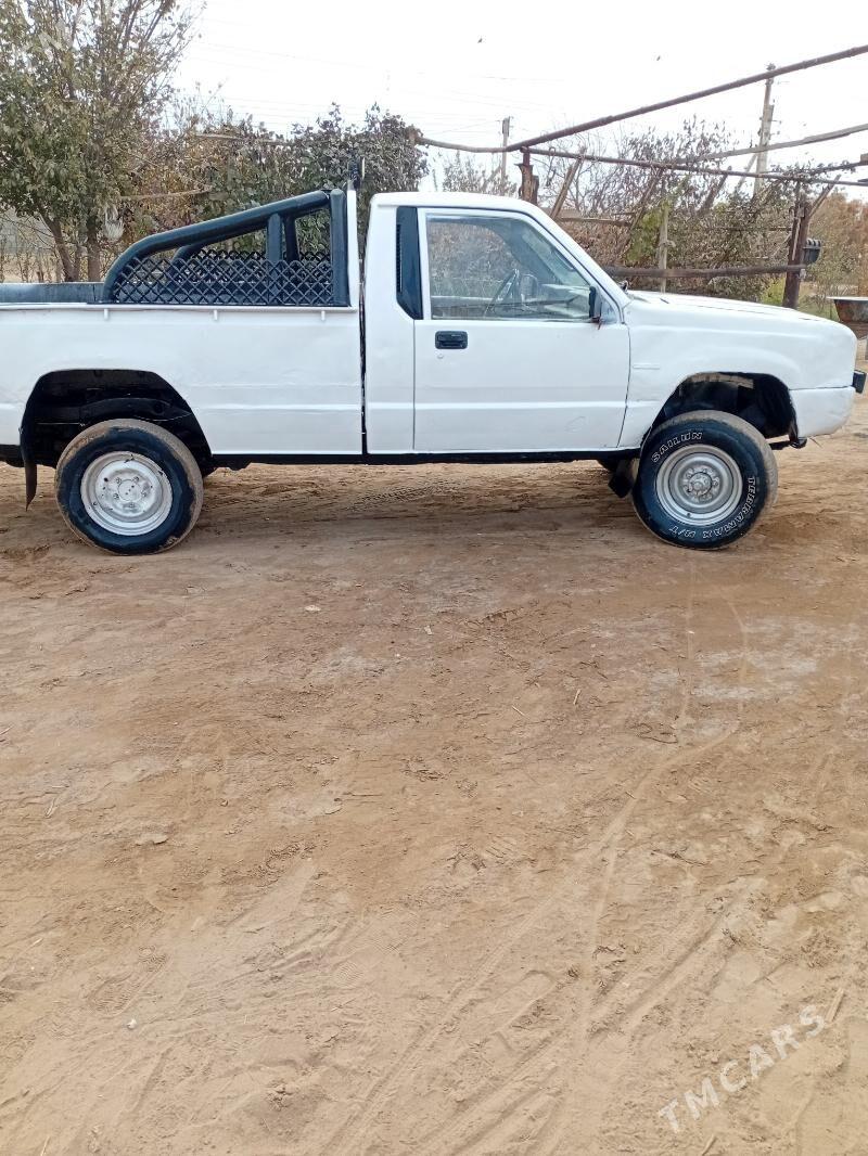 Mitsubishi L200 1992 - 35 000 TMT - Sarahs - img 7