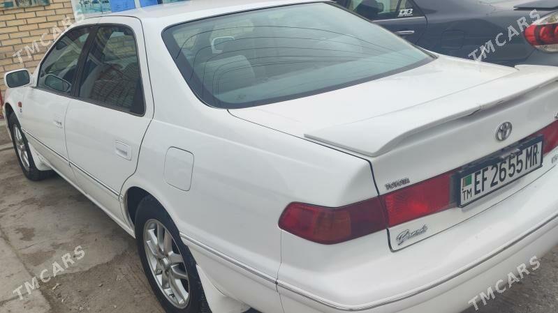 Toyota Camry 2000 - 170 000 TMT - Baýramaly - img 4