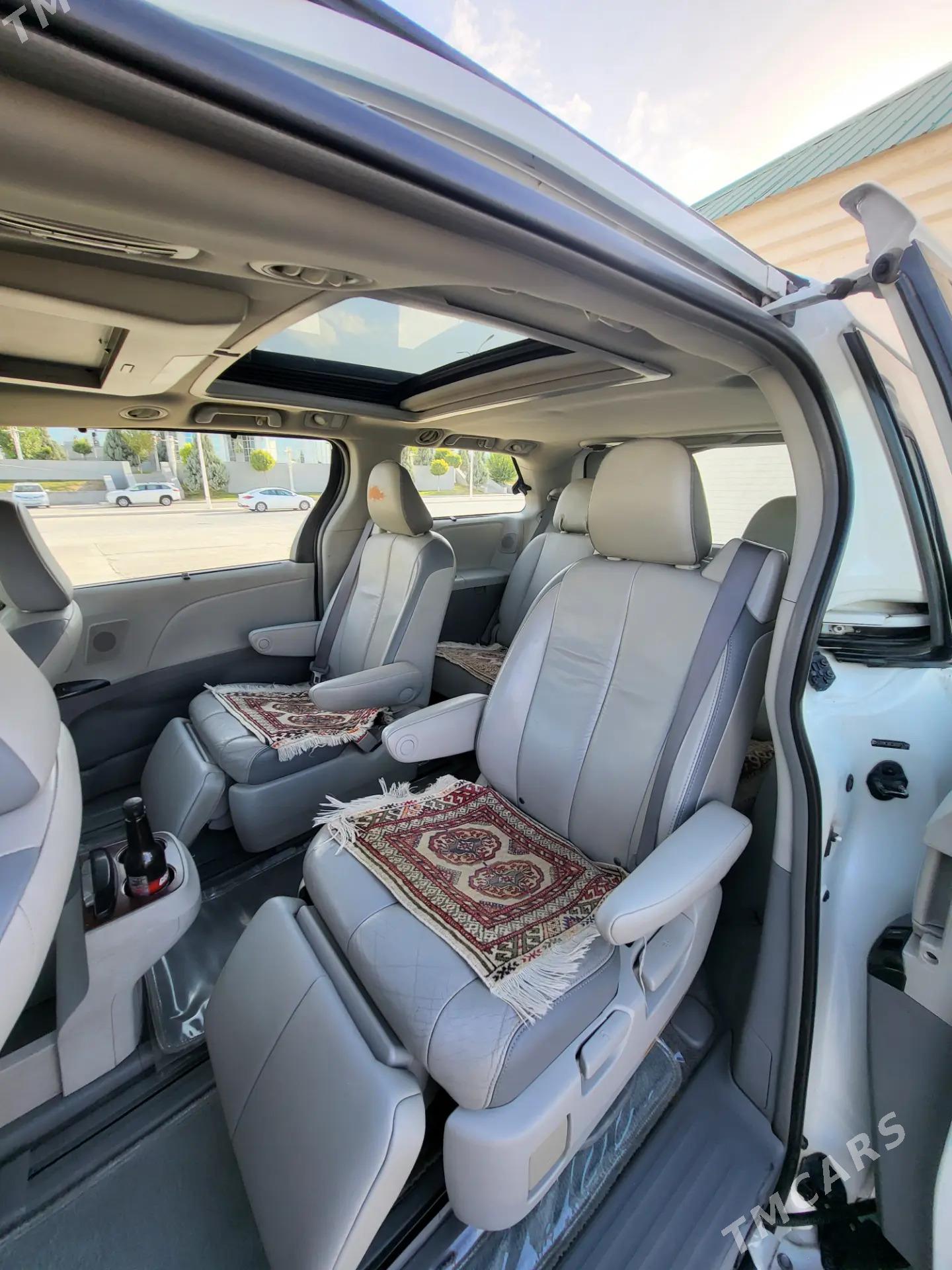 Toyota Sienna 2010 - 318 000 TMT - Ашхабад - img 3