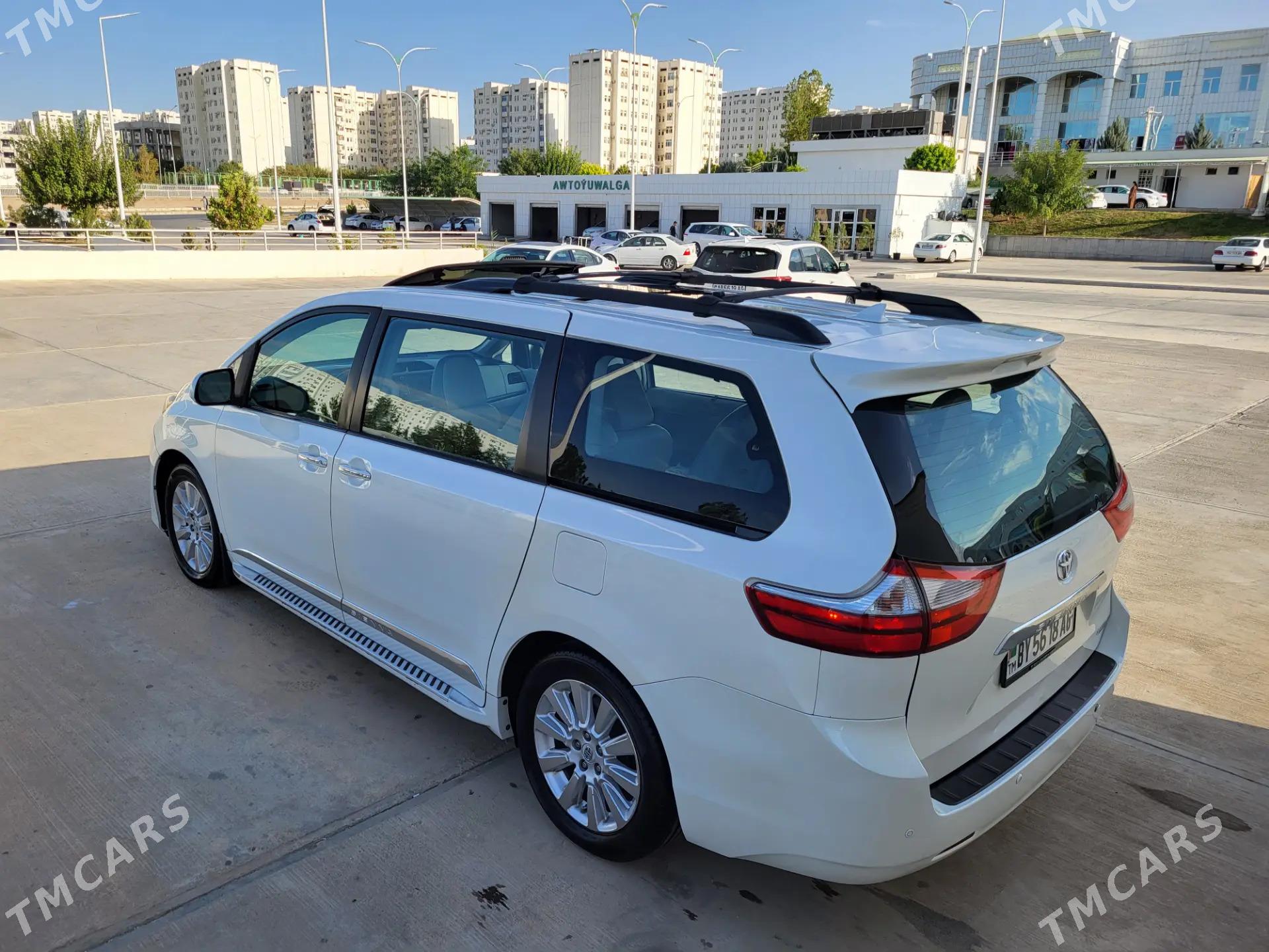 Toyota Sienna 2010 - 318 000 TMT - Ашхабад - img 2