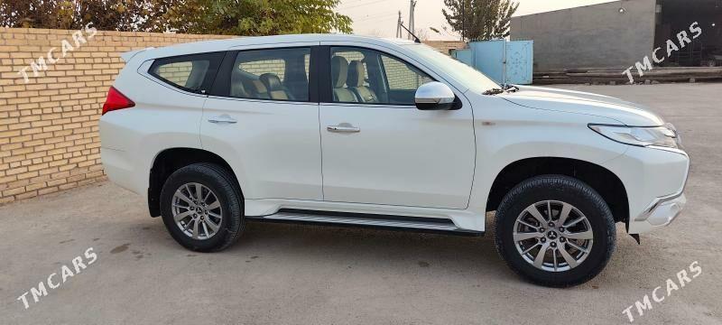 Mitsubishi Montero Sport 2019 - 380 000 TMT - Murgap - img 5