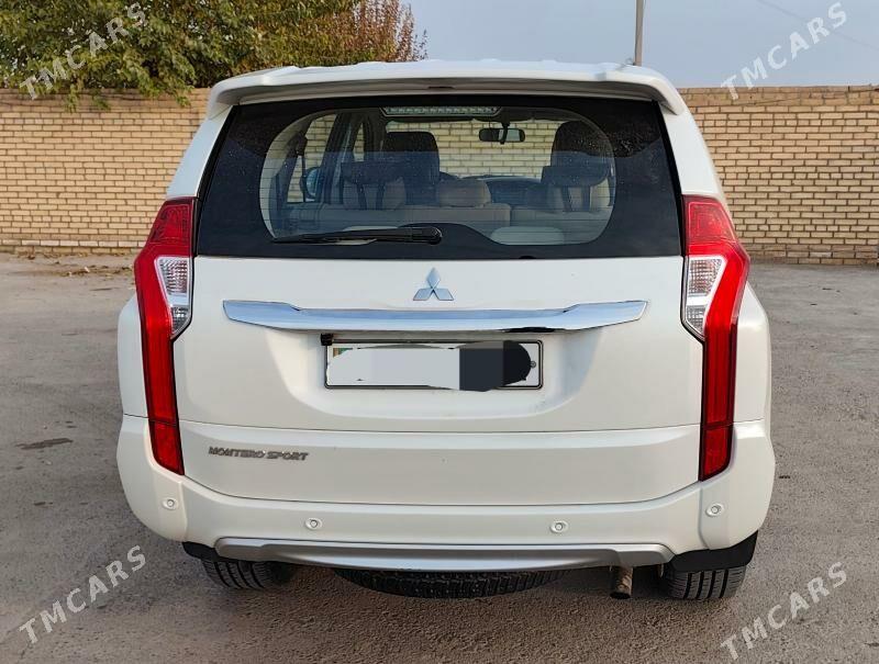 Mitsubishi Montero Sport 2019 - 380 000 TMT - Murgap - img 2