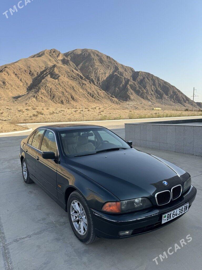 BMW E39 1996 - 86 000 TMT - Балканабат - img 8