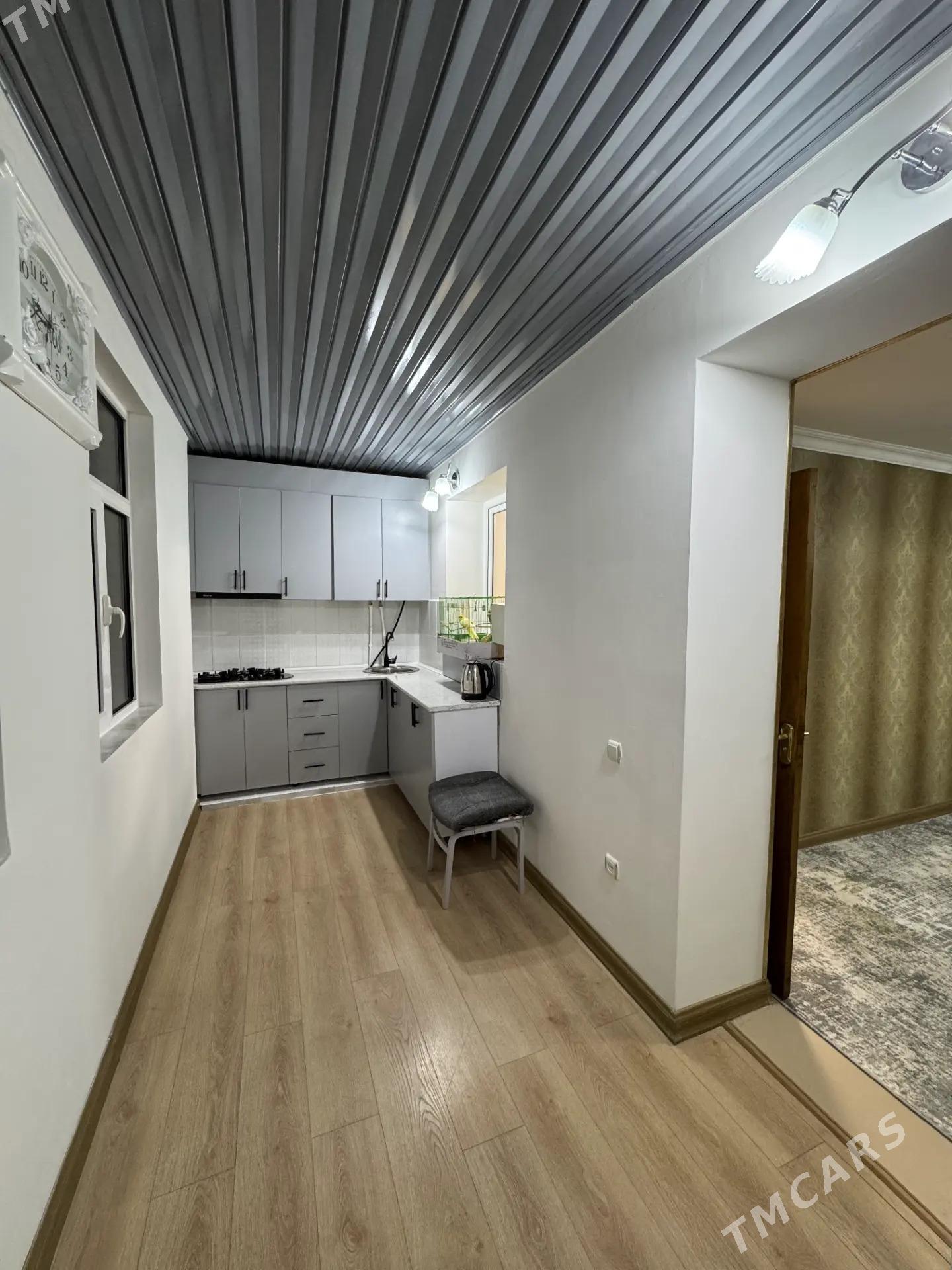 1MKR 3KOMNAT 64KW - 1 мкр - img 1