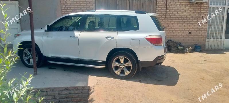 Toyota Highlander 2012 - 330 000 TMT - Köneürgenç - img 2