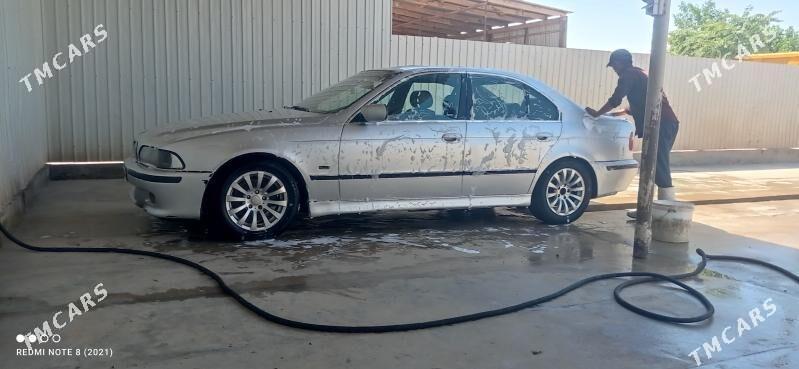 BMW E39 2001 - 110 000 TMT - Сакарчага - img 1
