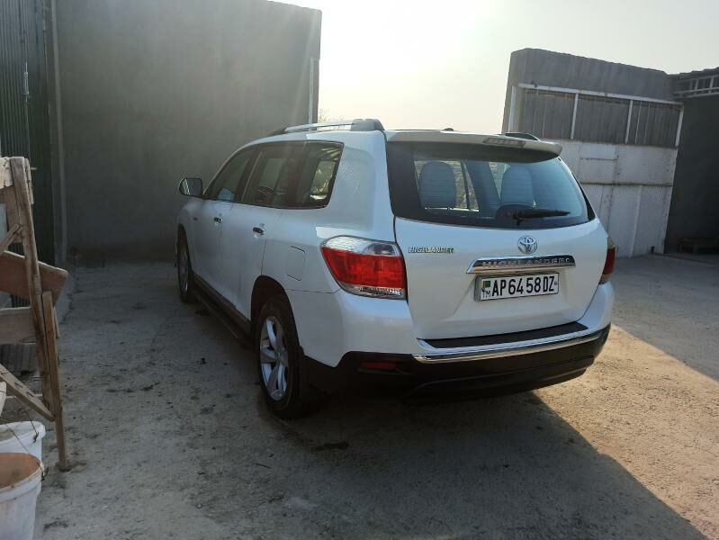 Toyota Highlander 2011 - 285 000 TMT - Кёнеургенч - img 4
