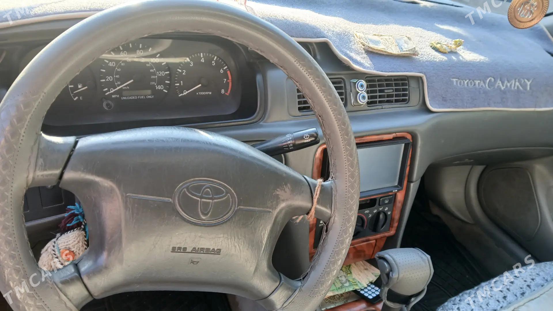 Toyota Camry 1998 - 130 000 TMT - Туркменбаши - img 4