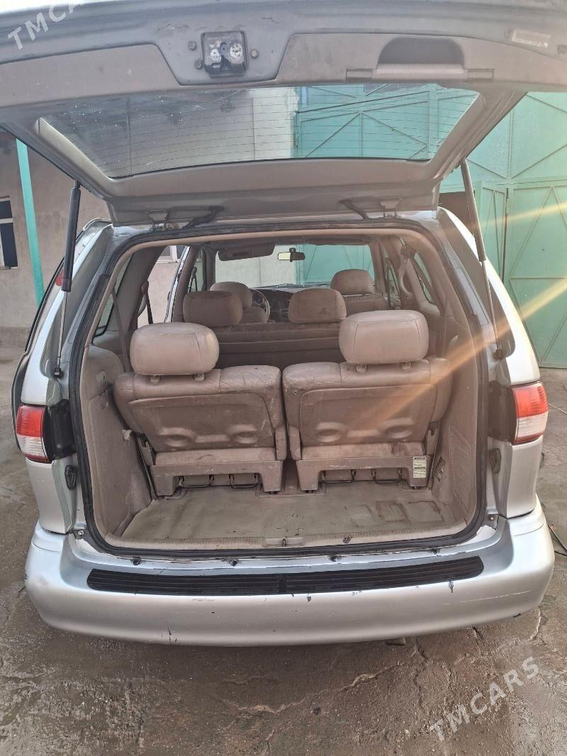 Toyota Sienna 2001 - 170 000 TMT - Дашогуз - img 8