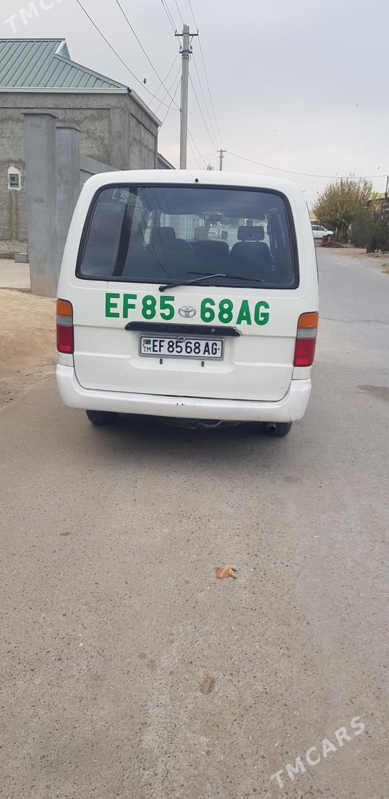 Toyota Hiace 2004 - 105 000 TMT - Ашхабад - img 3