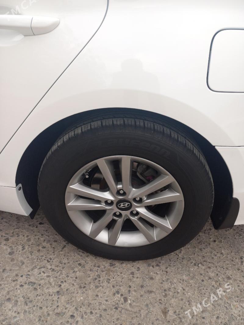 Hyundai Sonata 2015 - 190 000 TMT - 6 мкр - img 8