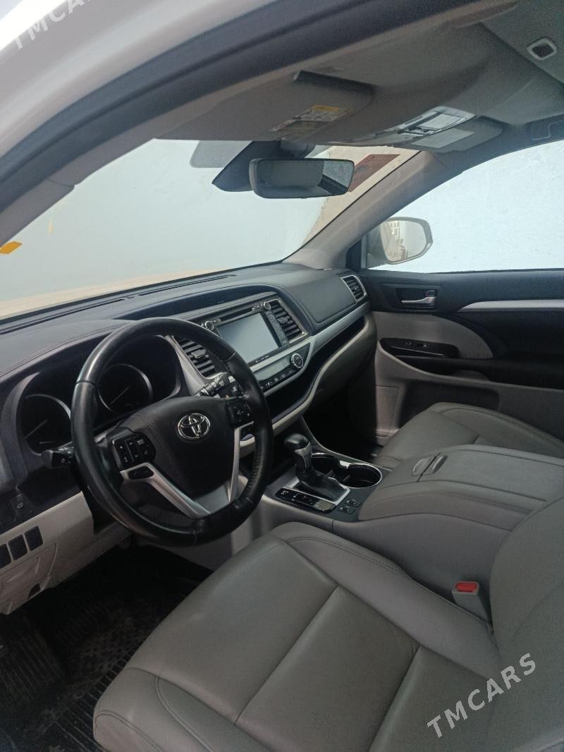 Toyota Highlander 2019 - 580 000 TMT - Gubadag - img 9