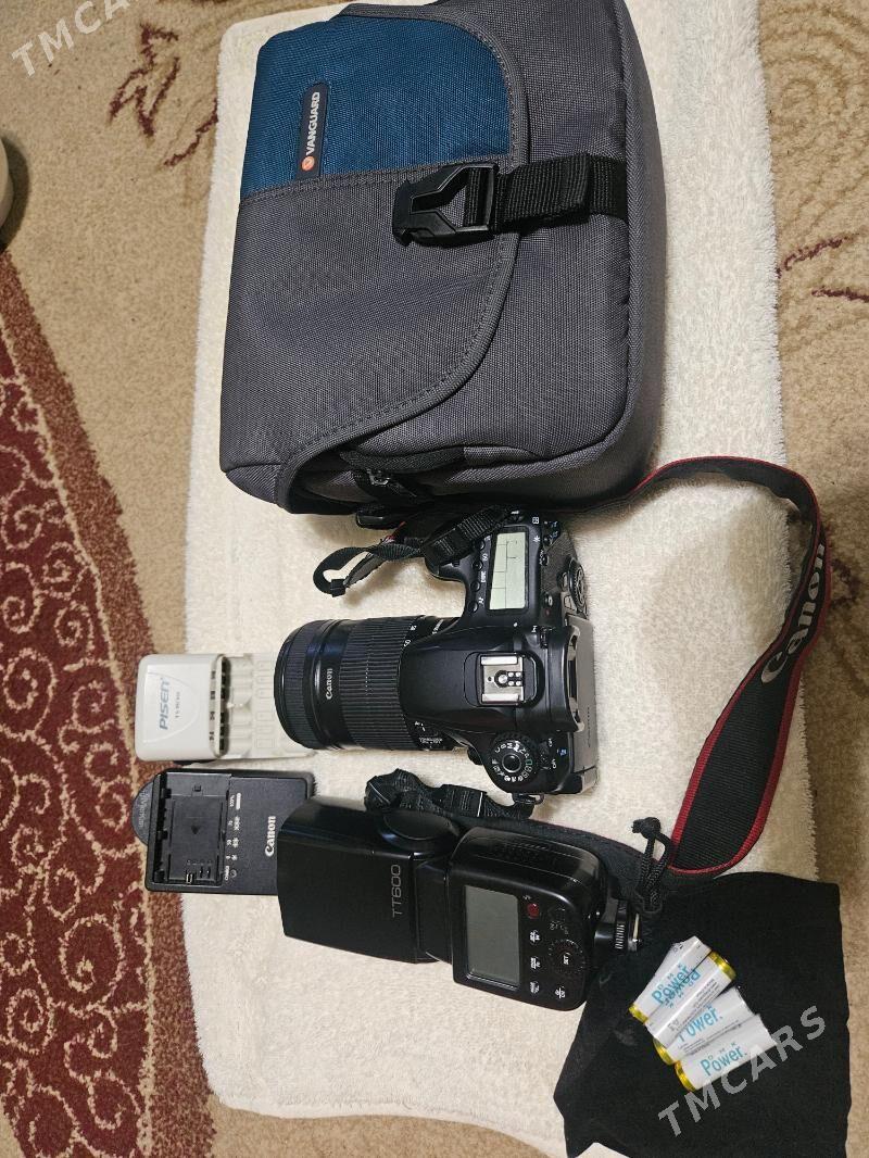 Canon 60 D - 3 мкр - img 2