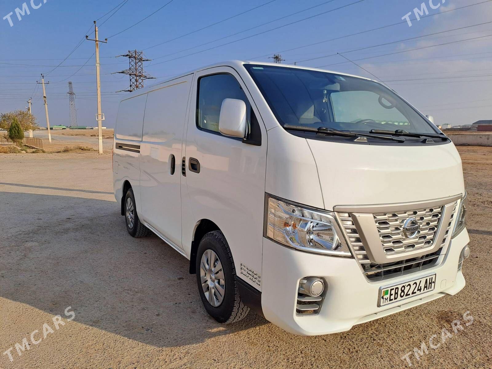 Nissan Urvan 2021 - 350 000 TMT - Tejen - img 4