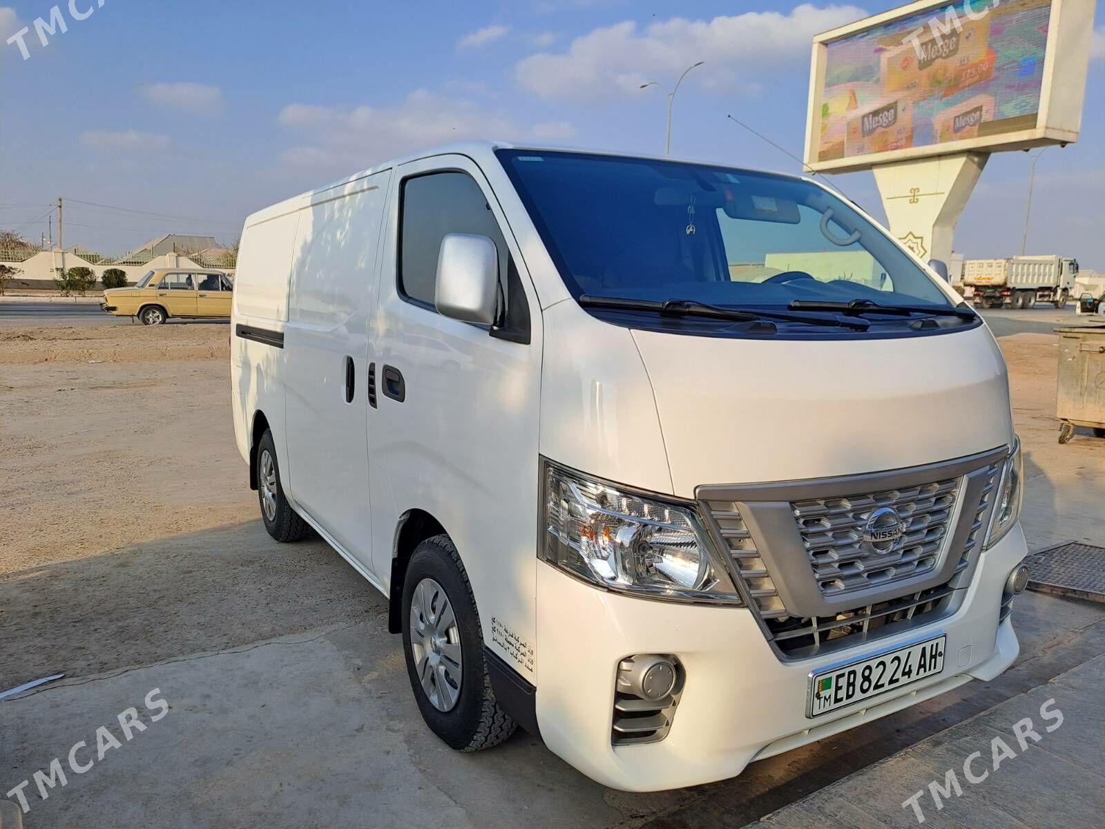 Nissan Urvan 2021 - 350 000 TMT - Tejen - img 2
