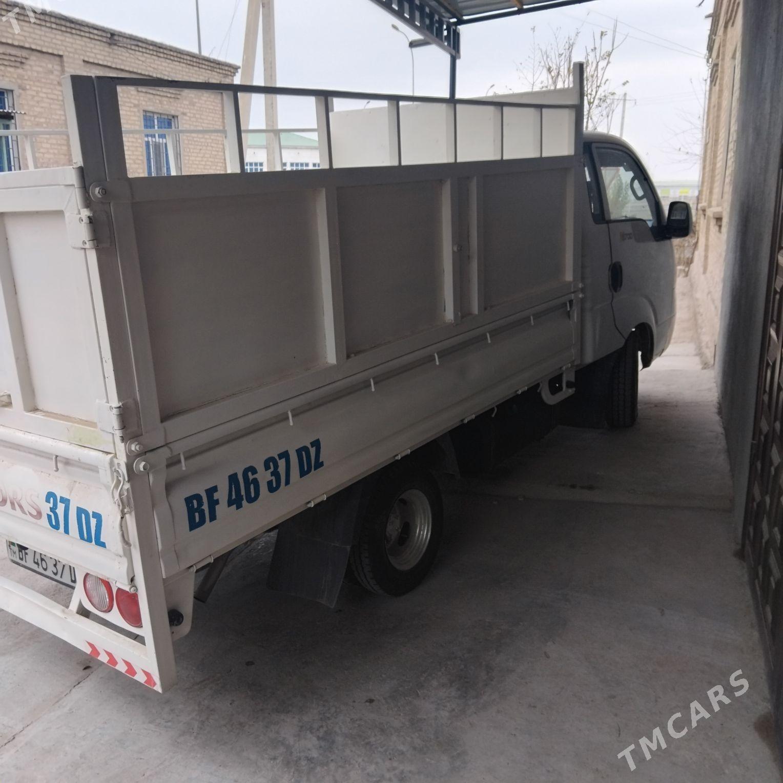 Kia Bongo 2013 - 225 000 TMT - Дашогуз - img 2