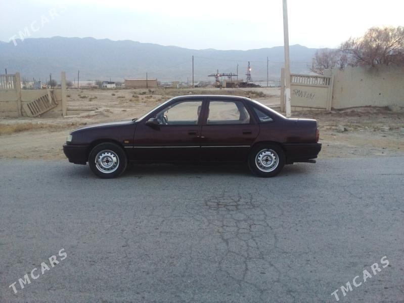 Opel Vectra 1990 - 35 000 TMT - Берекет - img 1