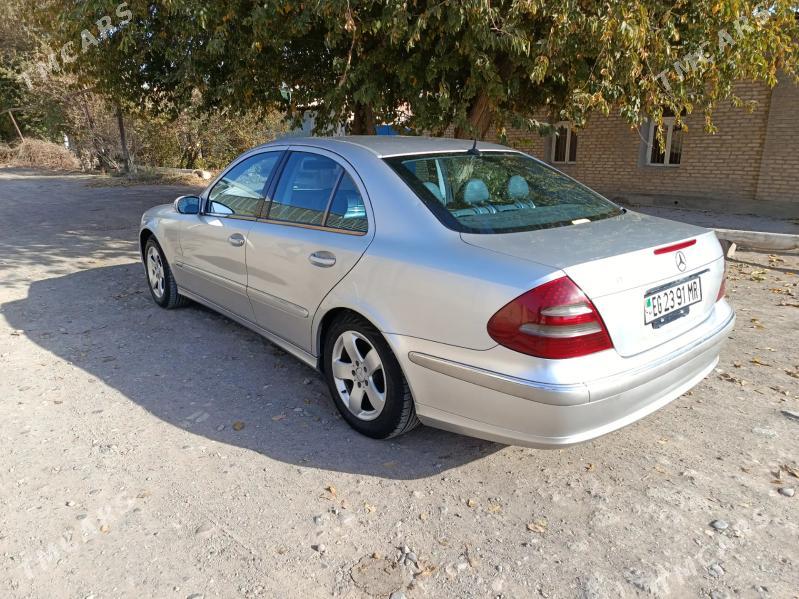 Mercedes-Benz E320 2002 - 165 000 TMT - Мары - img 3