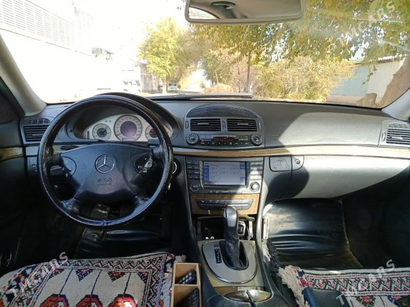 Mercedes-Benz E320 2002 - 165 000 TMT - Мары - img 5
