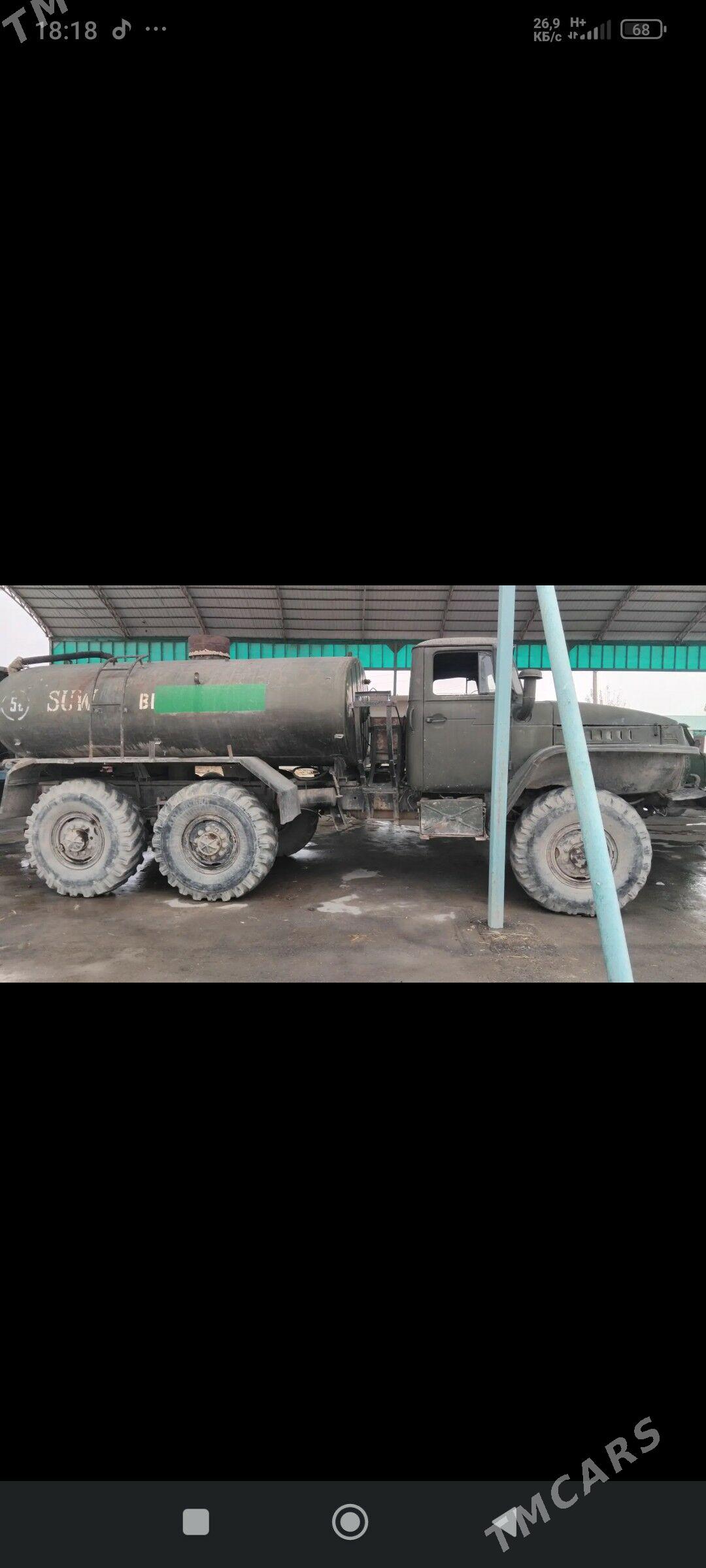 Ural 5557 1990 - 150 000 TMT - Bäherden - img 1