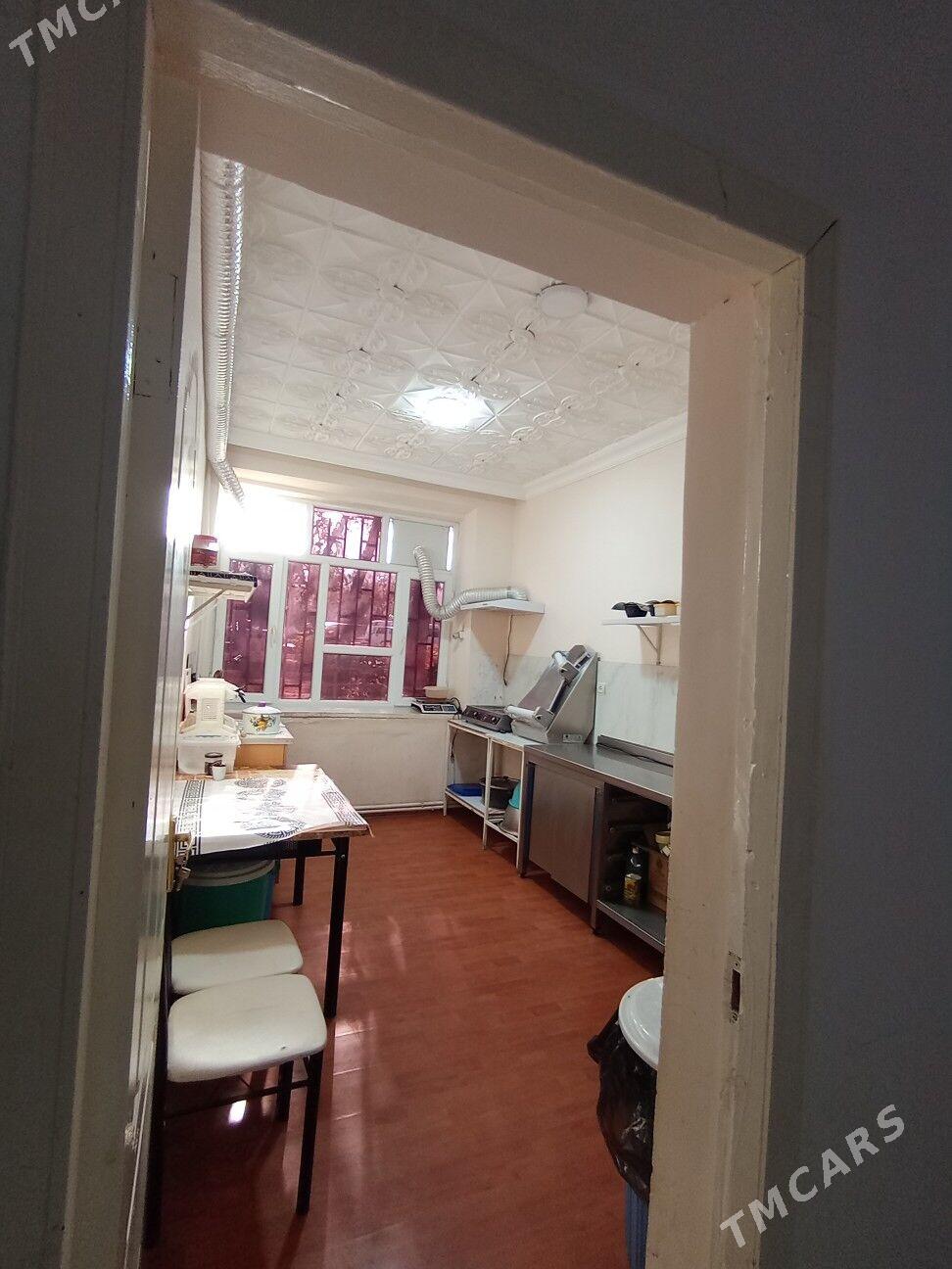 210м2 под Магазин или кафе - 11 мкр - img 6