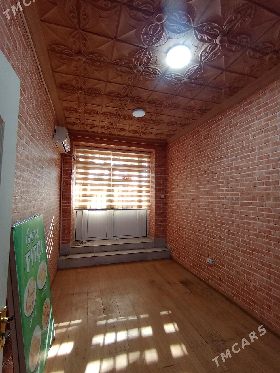 210м2 под Магазин или кафе - 11 мкр - img 3