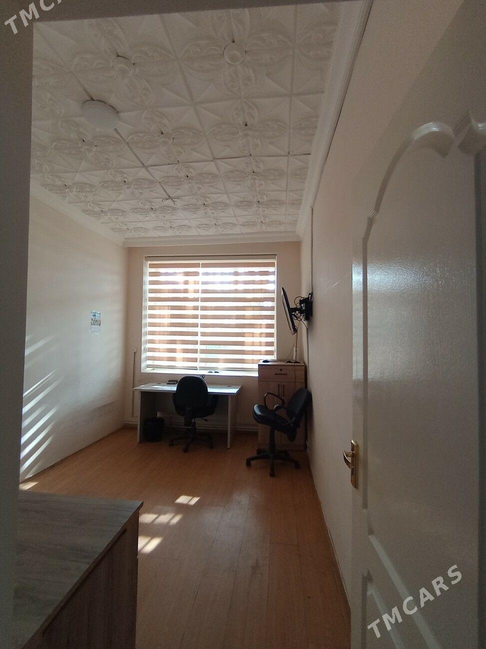 210м2 под Магазин или кафе - 11 мкр - img 4