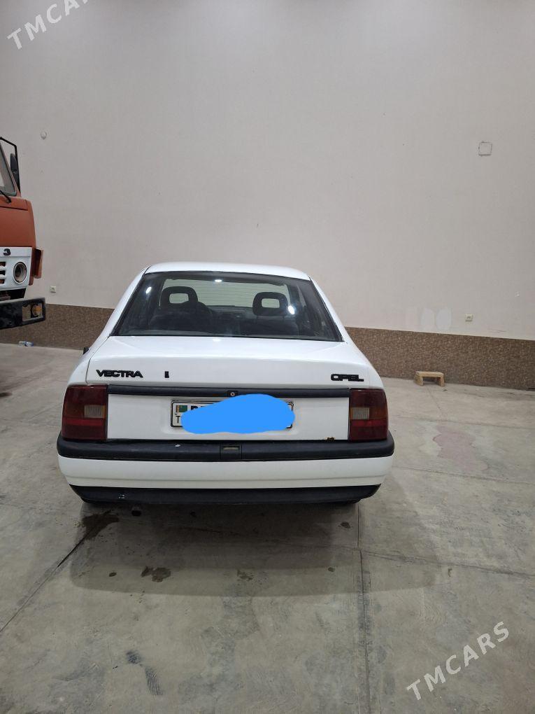Opel Vectra 1990 - 35 000 TMT - Дянев - img 3