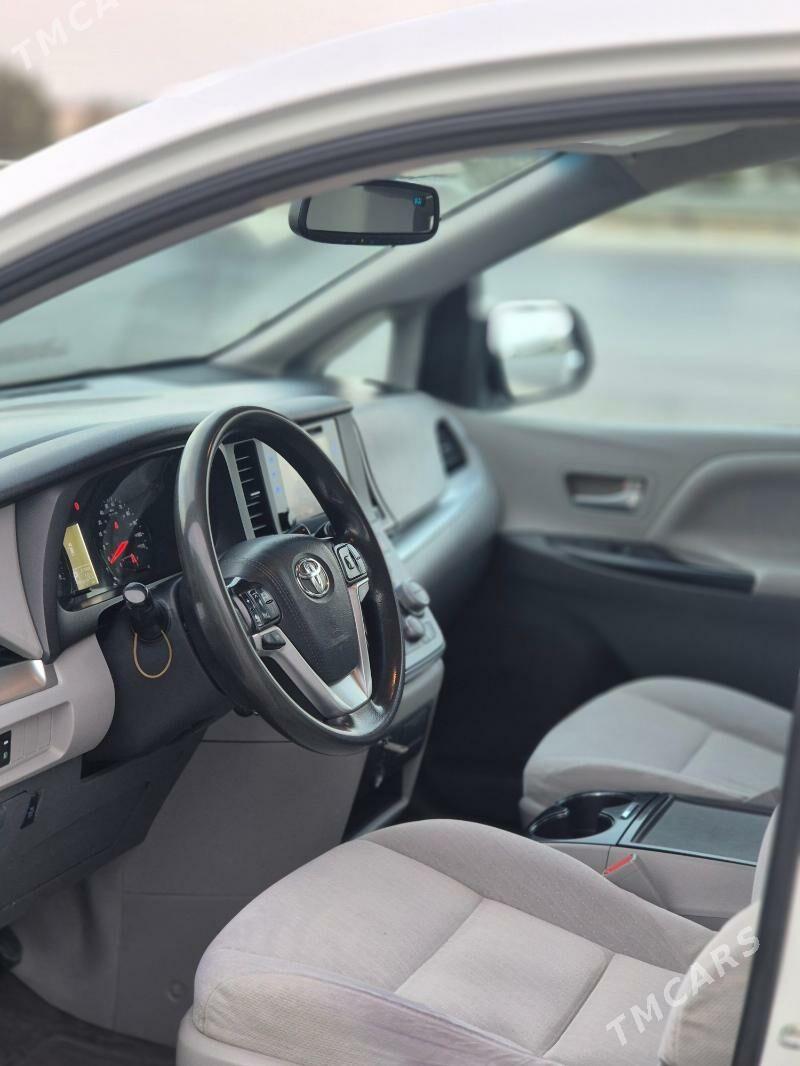 Toyota Sienna 2015 - 350 000 TMT - Gyzylarbat - img 7