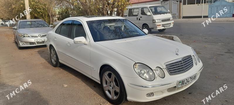 Mercedes-Benz E320 2003 - 140 000 TMT - Бедев - img 3