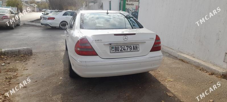 Mercedes-Benz E320 2003 - 140 000 TMT - Бедев - img 4